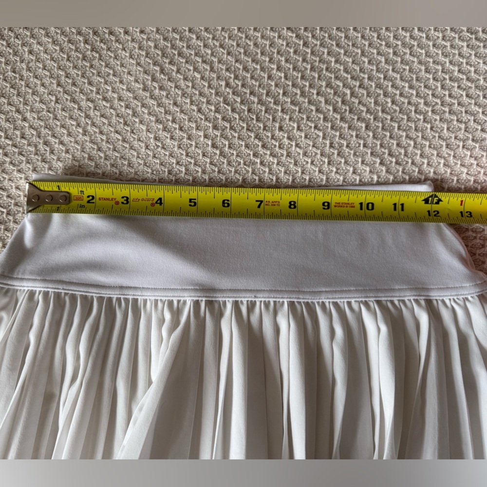 OFFLINE By Aerie All Aces Pleated High Waisted Tennis Skort, White, M, MSRP $55 - Picture 9 of 13